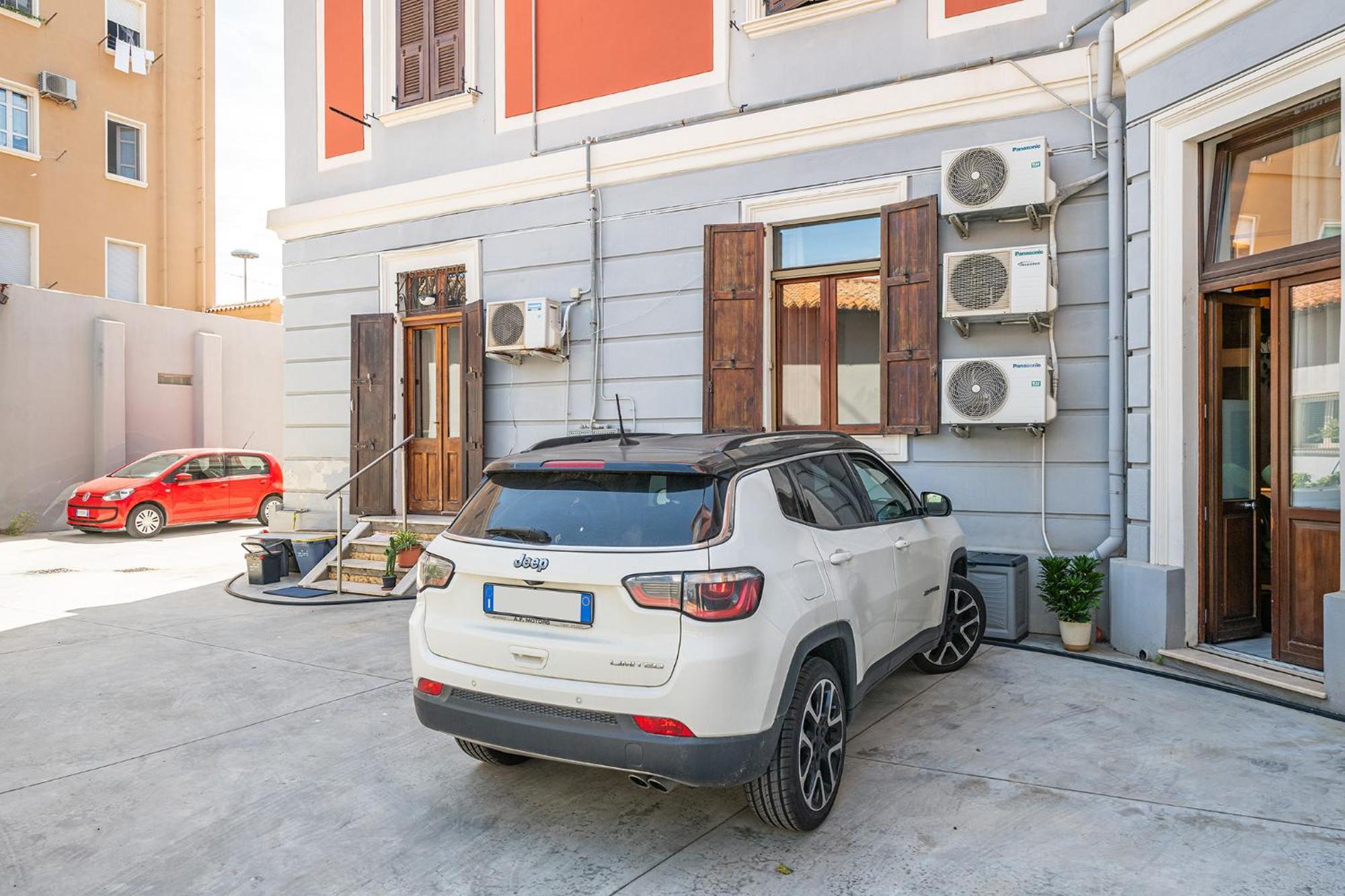 La Plaia Suites Cagliari Extérieur photo